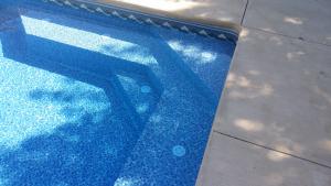 Custom step and bench picture, Vinyl pool